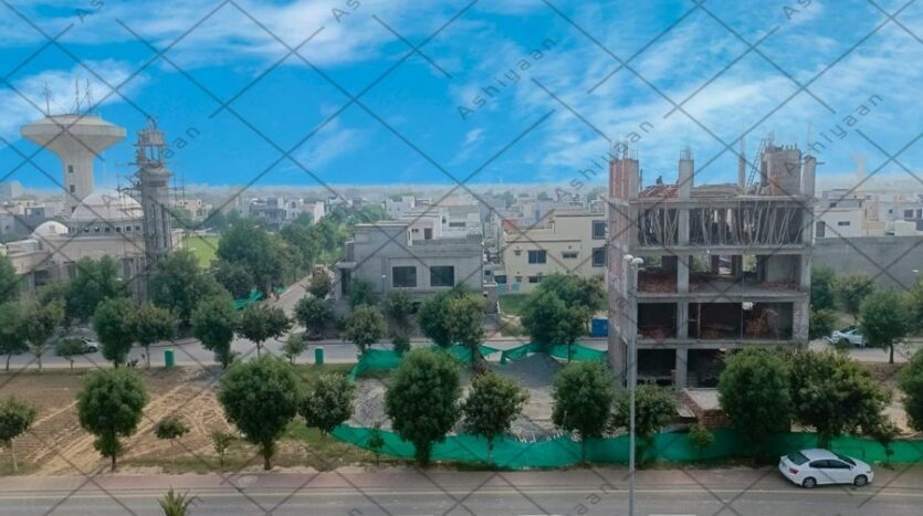 1 Kanal Plot for sale in Bahria Town Lahore